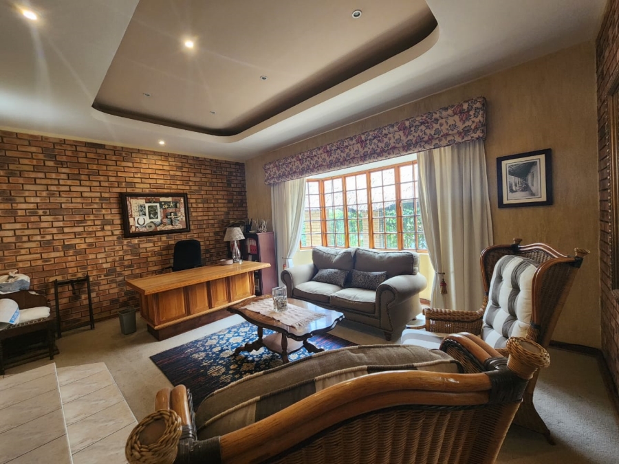 Commercial Property for Sale in Cashan North West